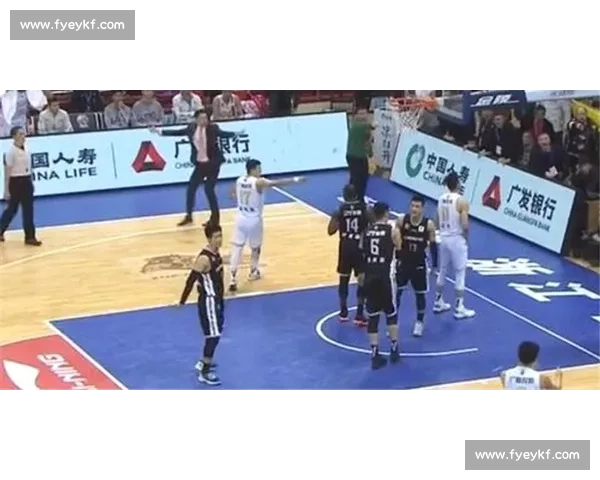 大连中源队 “手递手” 写意:村 BA 赛场的默契勋章 大连中源队 “手递手” 写意:村 BA 赛场的默契勋章