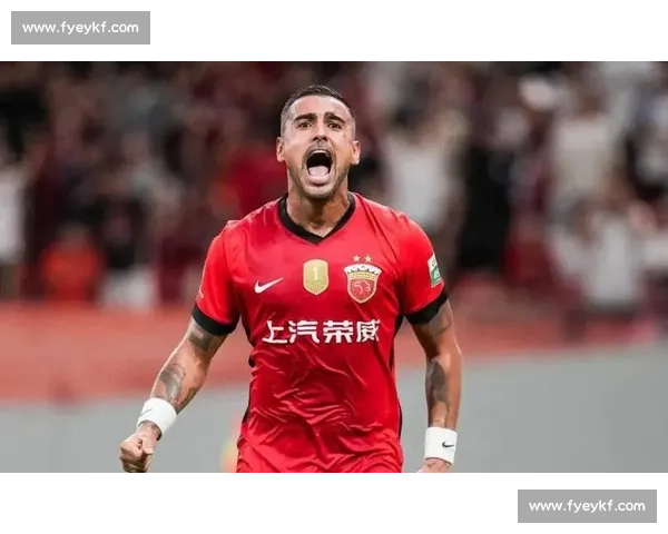 山东 3-1 逆转海港引热议:快节奏对决下,莱昂纳多伤退成转折点 山东 3-1 逆转海港引热议:快节奏对决下,莱昂纳多伤退成转折点